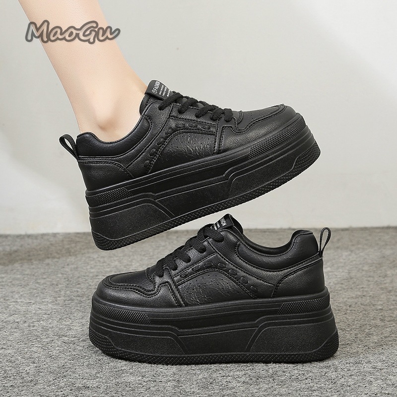 Guipure Lace Panel - Białe sneakersy na platformie podwyższającej, damskie,