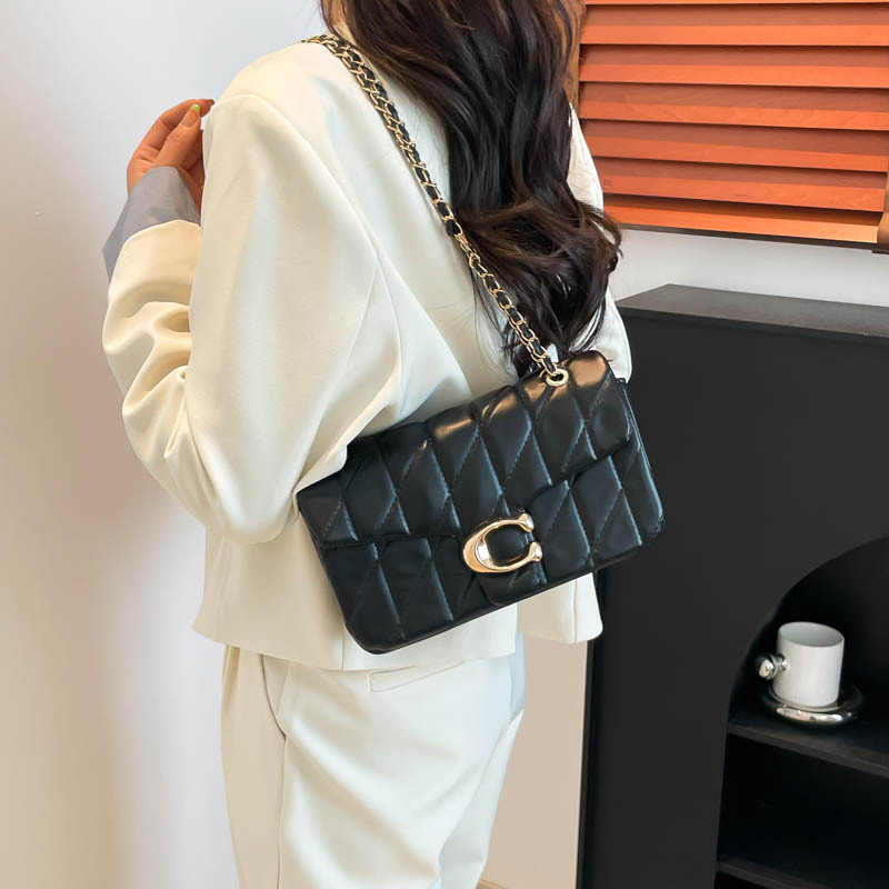 Torebka crossbody z łańcuszkie – Craft Embellishment Storage recenzja i cena